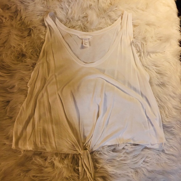 H&M Tops - WHITE FRONT TIE CROP TOP
